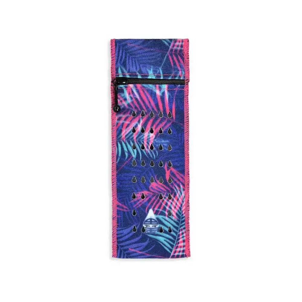 Insulin travel case cooler with vibrant tropical leaf design for one insulin pen, compact and reusable cooling pouch without electricity.
