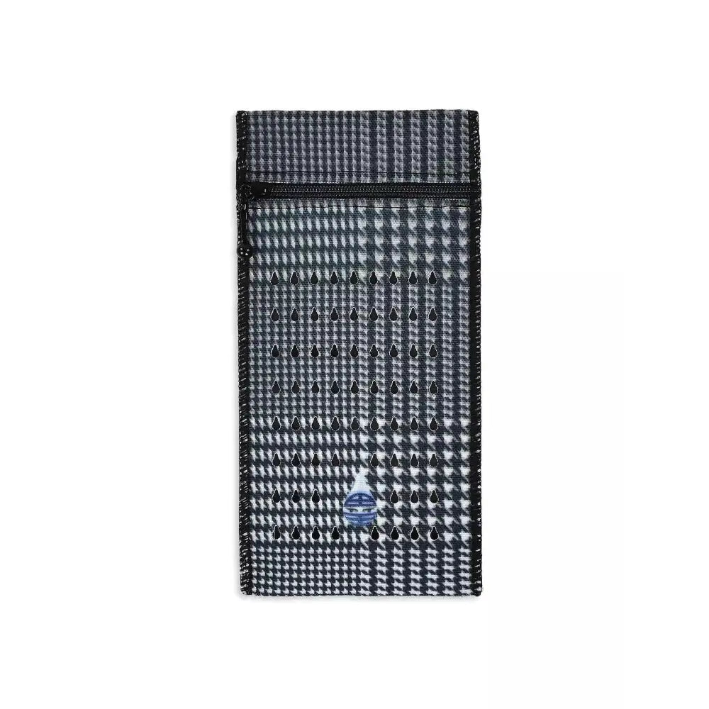 Insulin cooling wallet for two pens or vials, Dia-Cool ADULTS, black and white pattern.