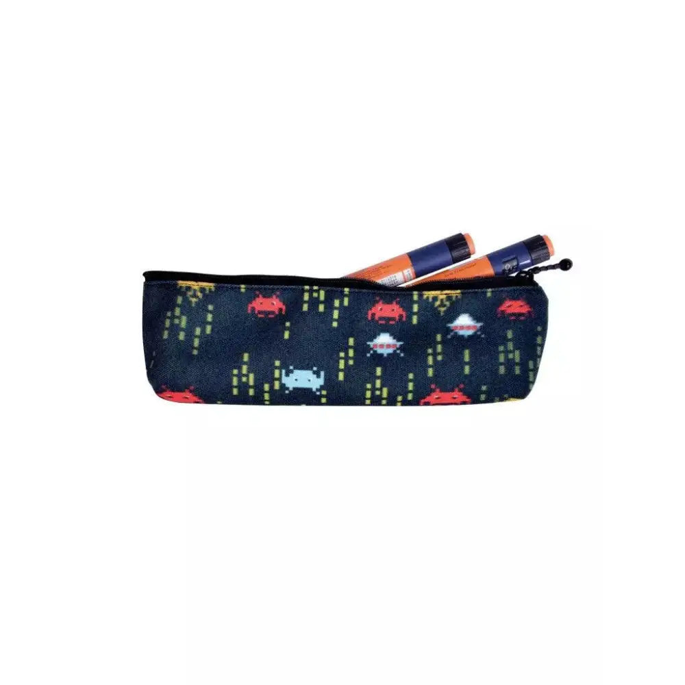 Insulin and medication cooling pen case for children with colorful design, compact and reusable, ideal for safe and stylish storage.